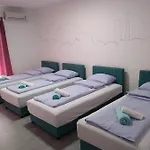 דירה Markaz *